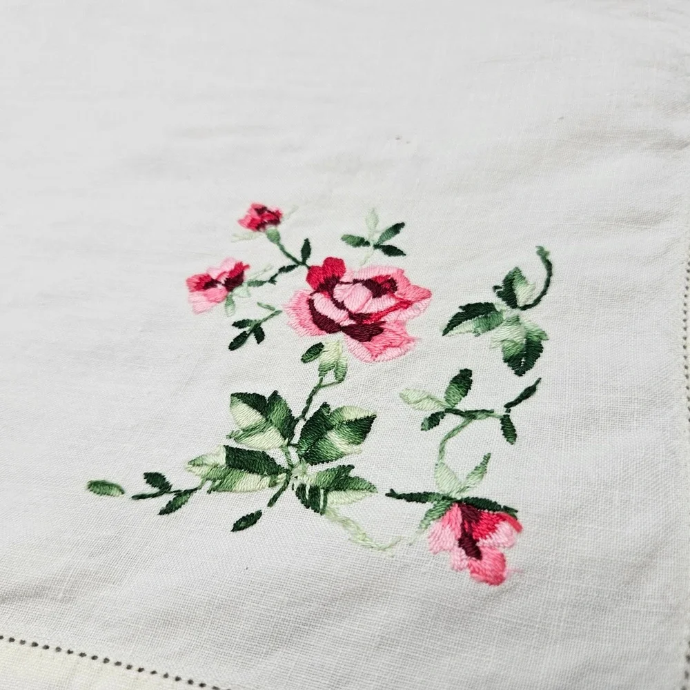Vintage‎ Embroidered Linen Tea Towel Cottagecore Floral Pink Green Roses